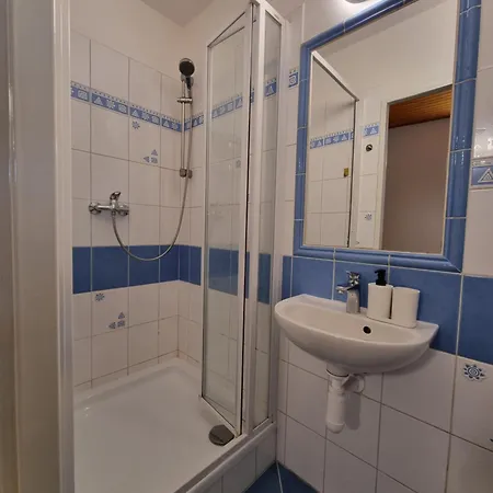 بيت ضيافة Askaha Oskava